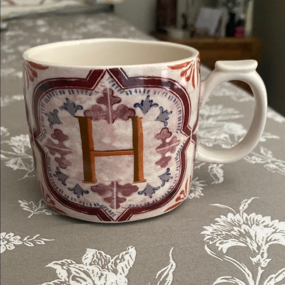Anthropologie H Mezze mug nwot